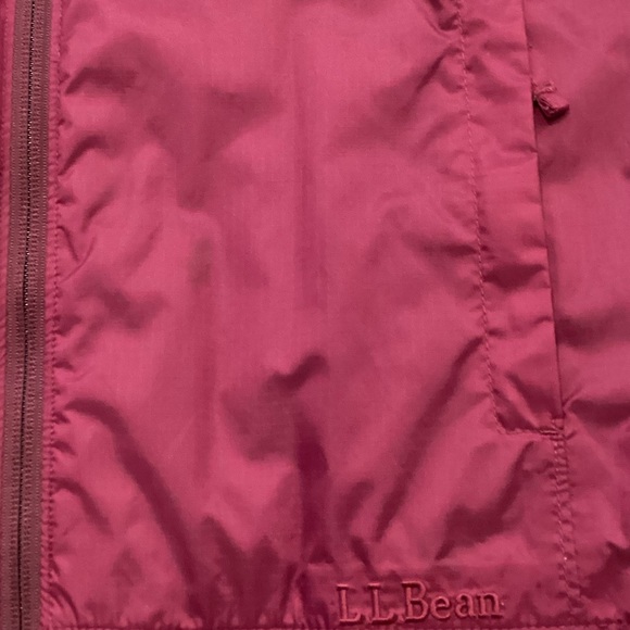 L.L. Bean Women’s Plum Hooded Full Zip Raincoat, Size Small Petite - Picture 12 of 16